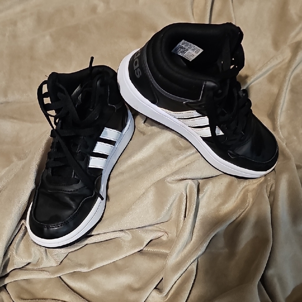 Adidas Black and White Sneakers Boys Size 2
